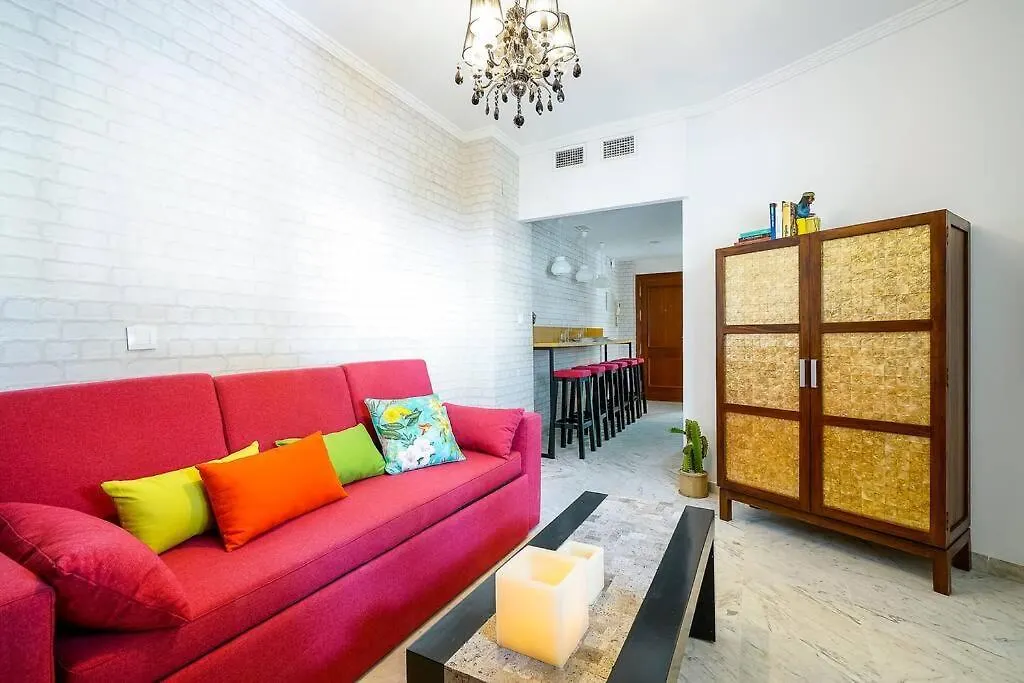 Lovely And Chic Apartment In The Heart Of Seville Spain