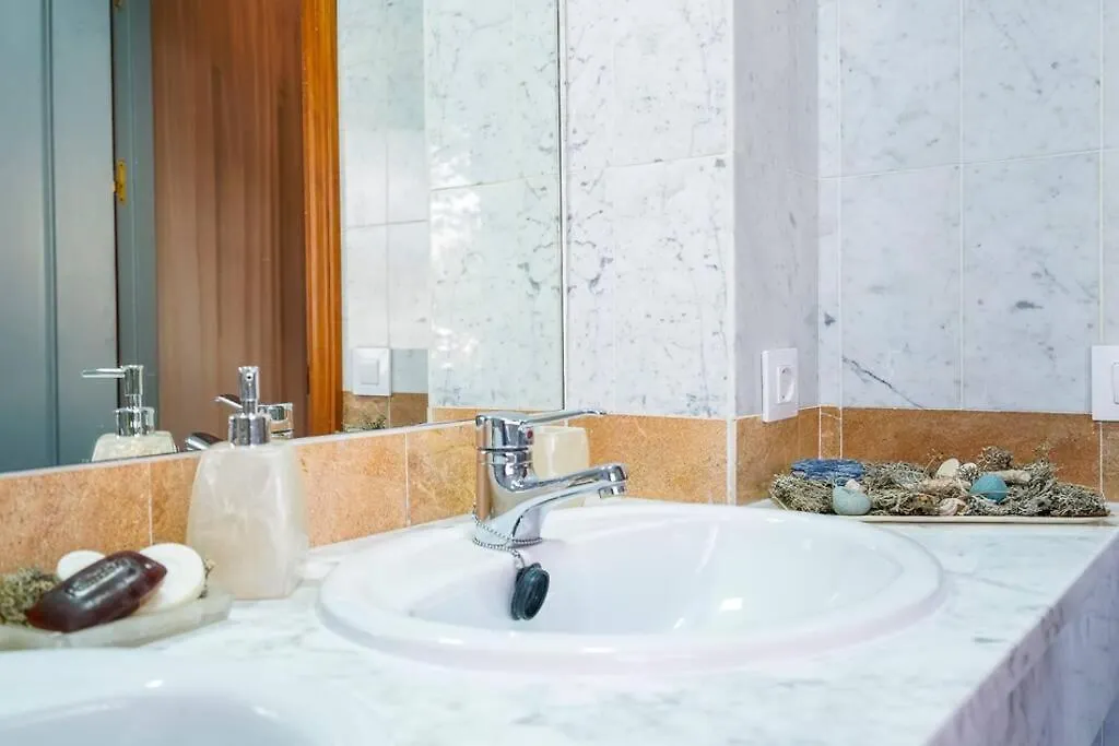 Lovely And Chic Apartment In The Heart Of Seville