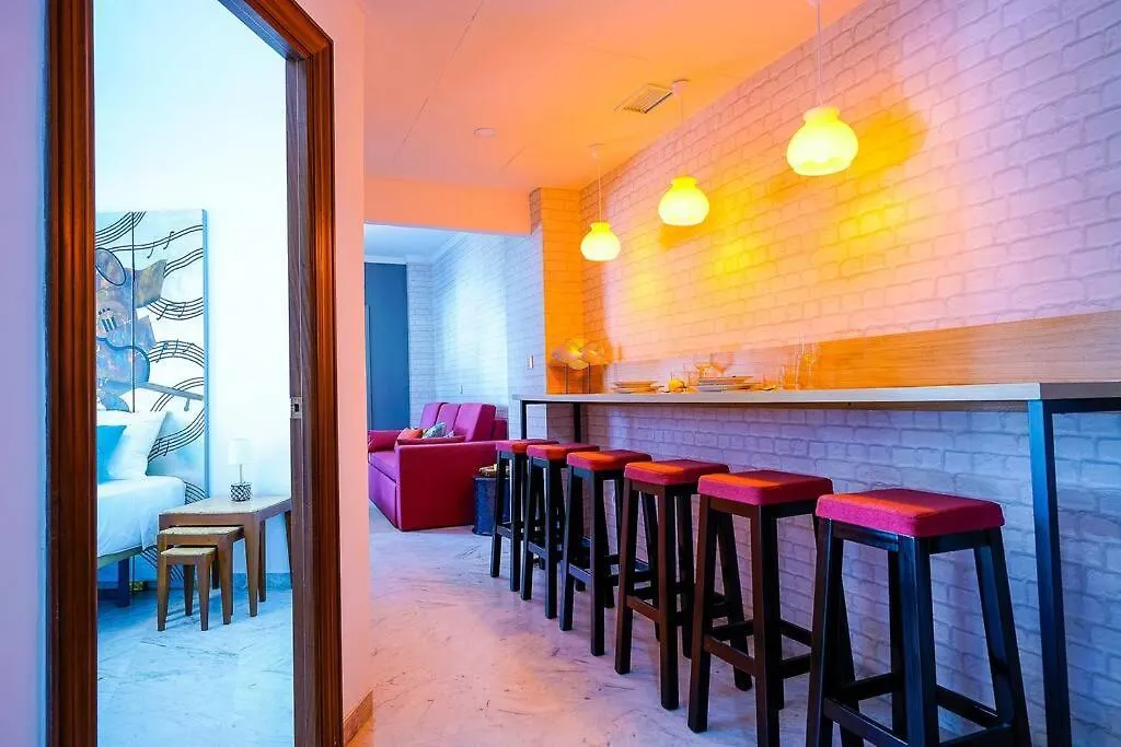 Lovely And Chic Apartment In The Heart Of Seville