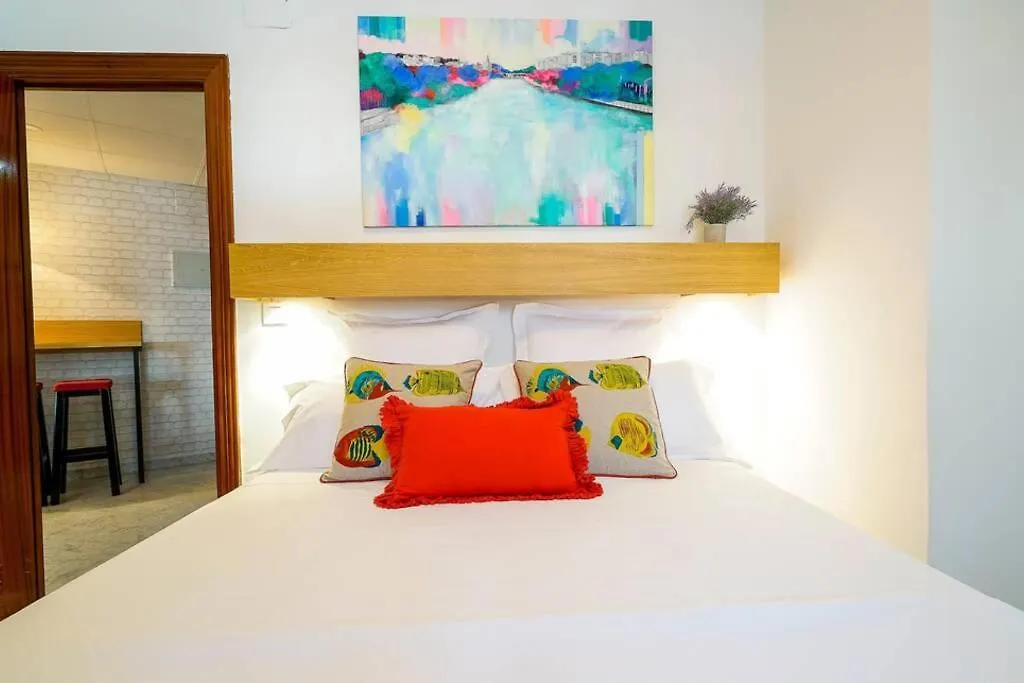 Lovely And Chic Apartment In The Heart Of Seville Spain