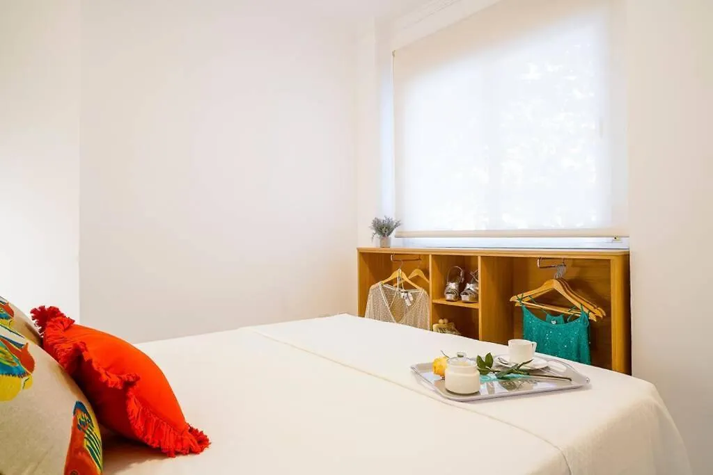 Lovely And Chic Apartment In The Heart Of Seville Spain
