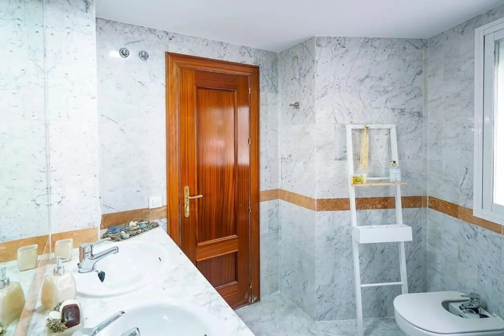 Lovely And Chic Apartment In The Heart Of Seville 0*,  Spain